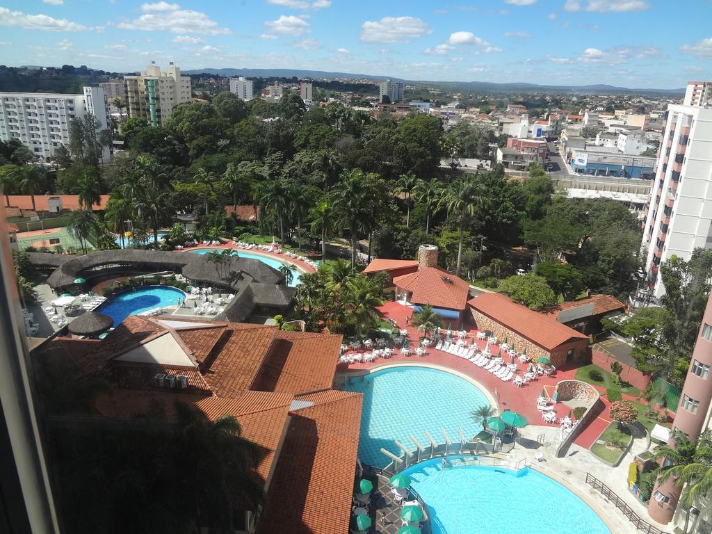 Condominio Hotsprings Apartamento
